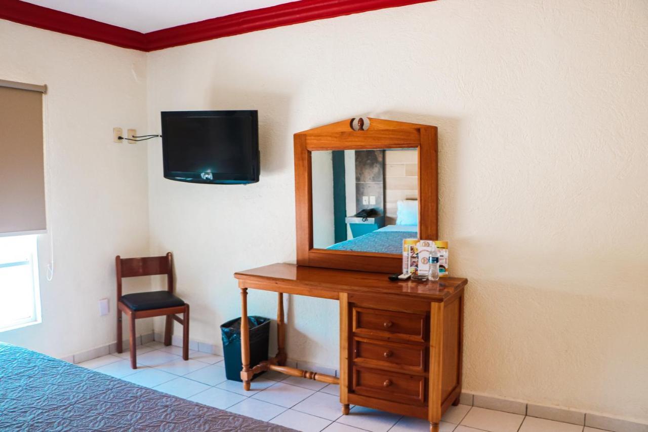 Hotel Gina Tecomán Zewnętrze zdjęcie