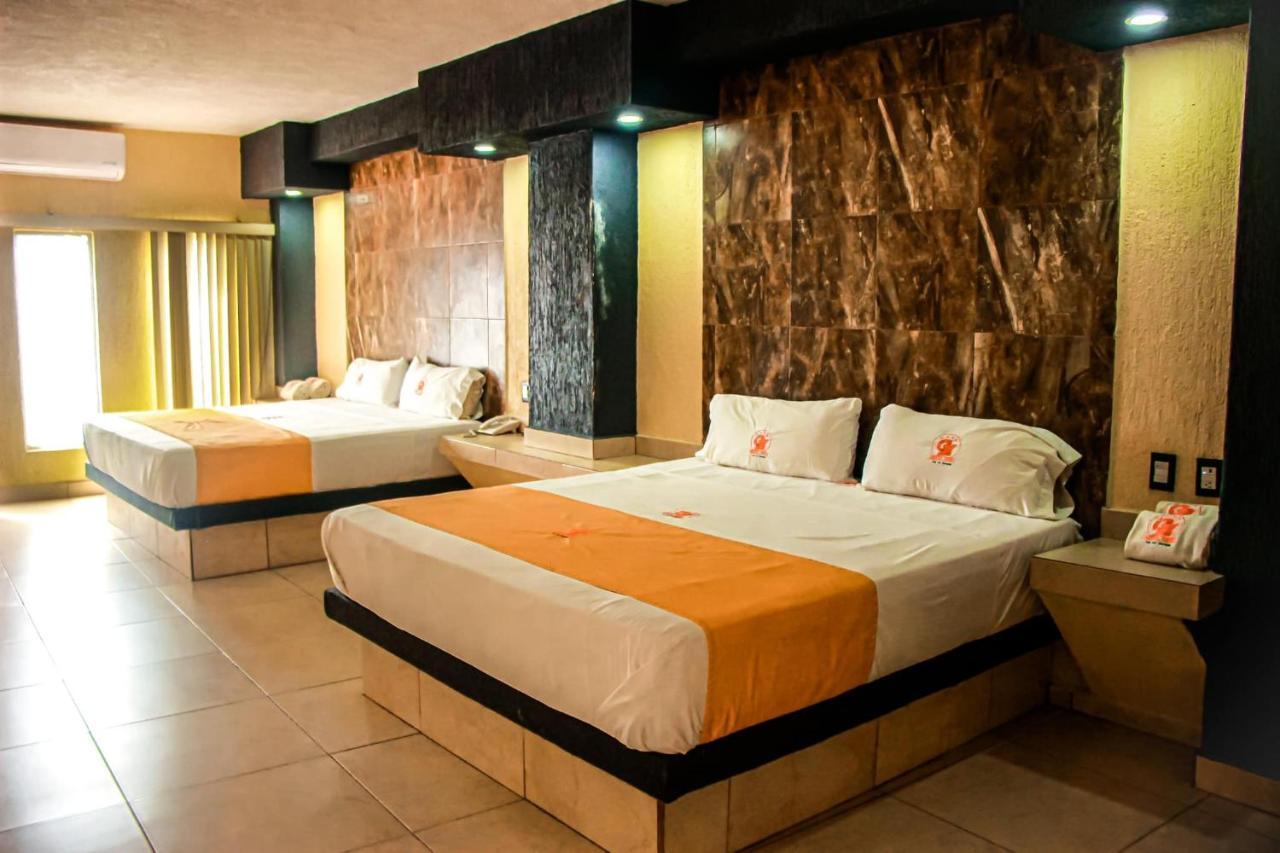 Hotel Gina Tecomán Zewnętrze zdjęcie